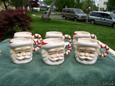 5 Vintage Santa Mugs 